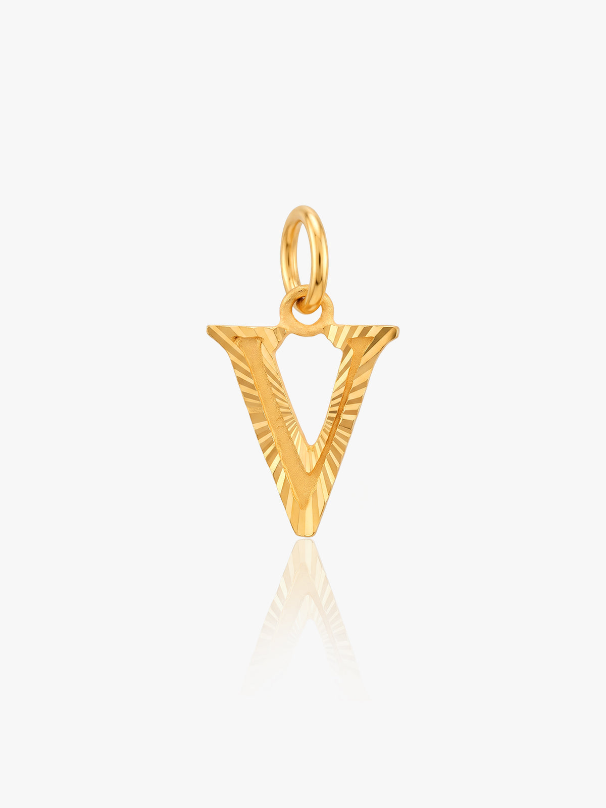 916 Gold Alphabet V Pendant
