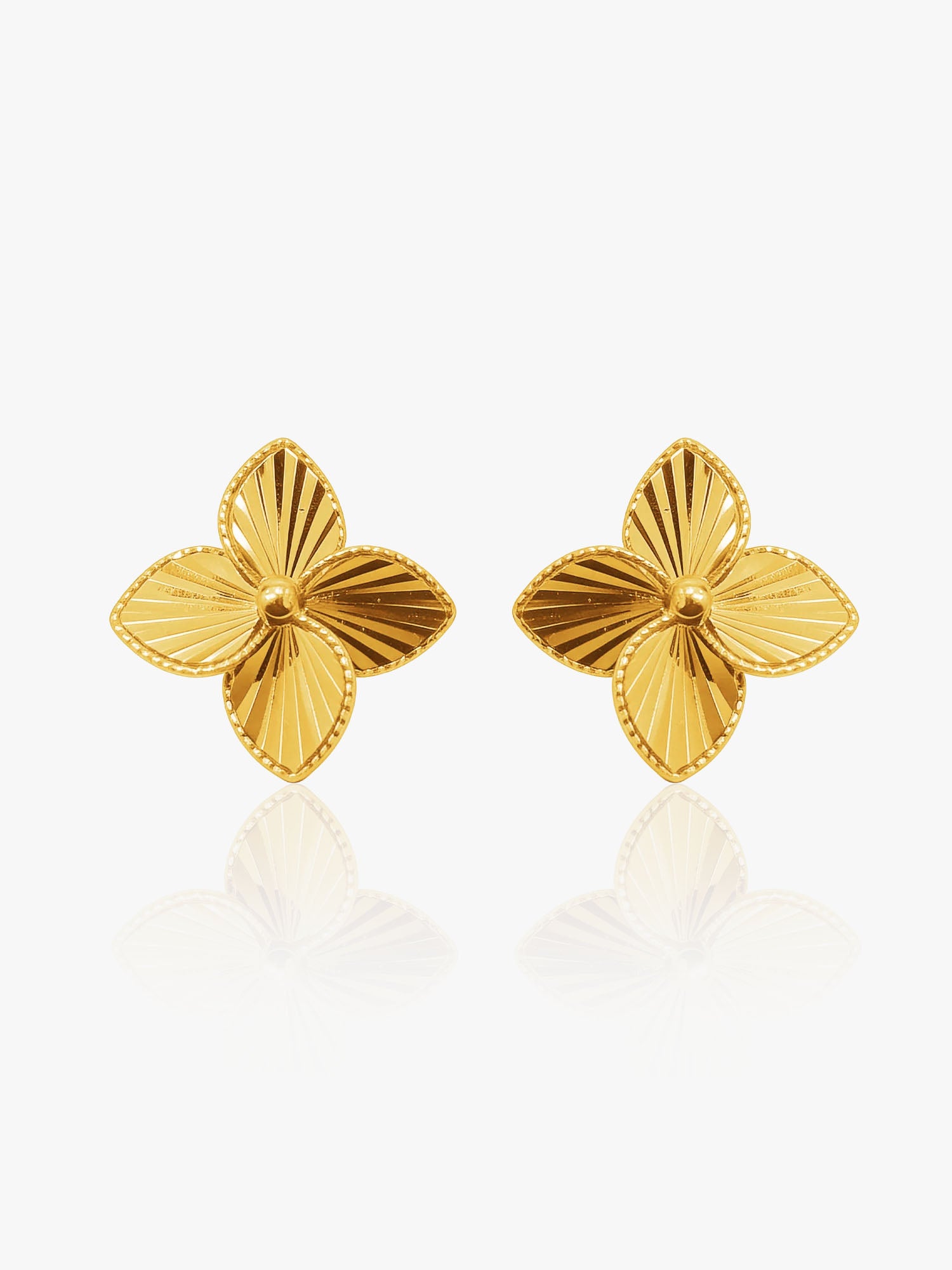 916 Gold Floral Earring